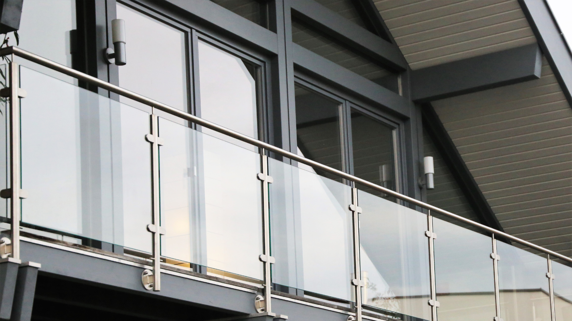 Glass Railings & Balustrades 